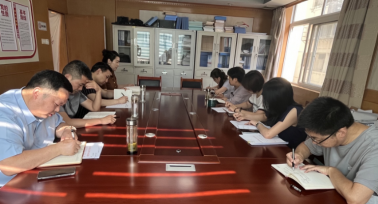 白河縣委統(tǒng)戰(zhàn)部召開深入貫徹中央八項(xiàng)規(guī)定精神學(xué)習(xí)教育專題會議